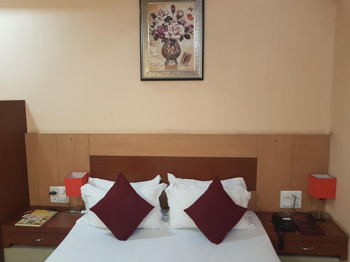 Hotel Simla Sziliguri Kültér fotó