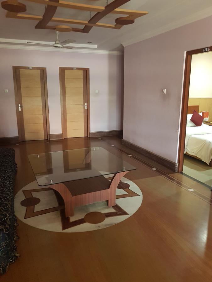 Hotel Simla Sziliguri Kültér fotó