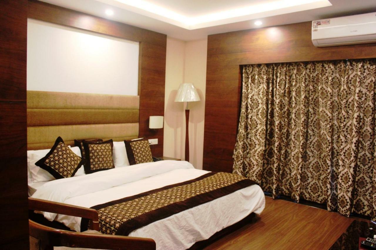Hotel Simla Sziliguri Kültér fotó