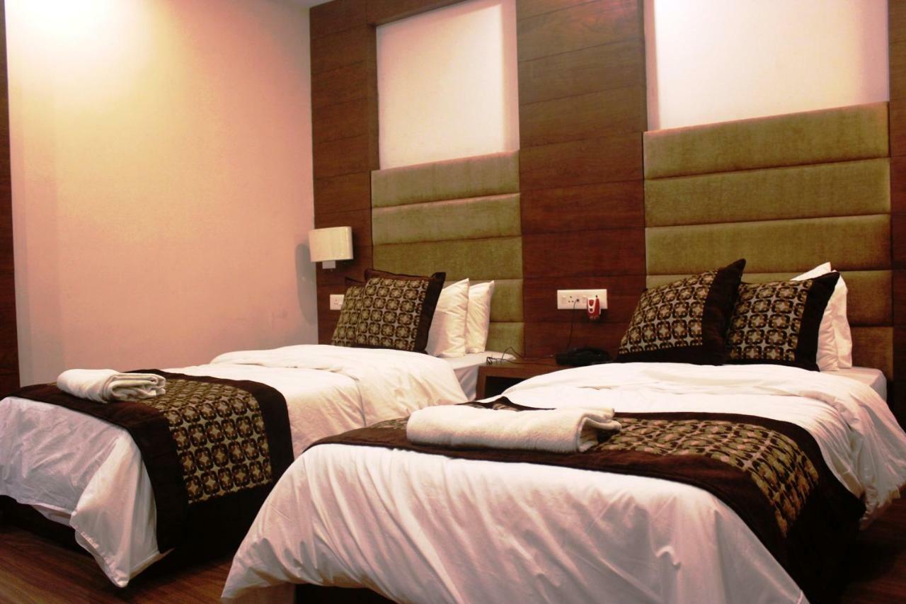 Hotel Simla Sziliguri Kültér fotó